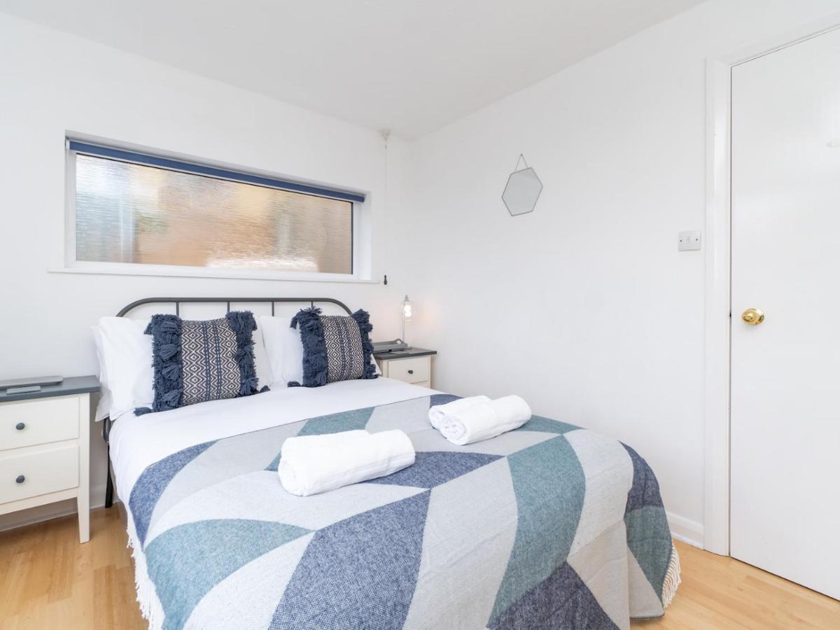 Apartamento Pass The Keys One Bed Flat With Stunning Views And Free Parking Bath Exterior foto